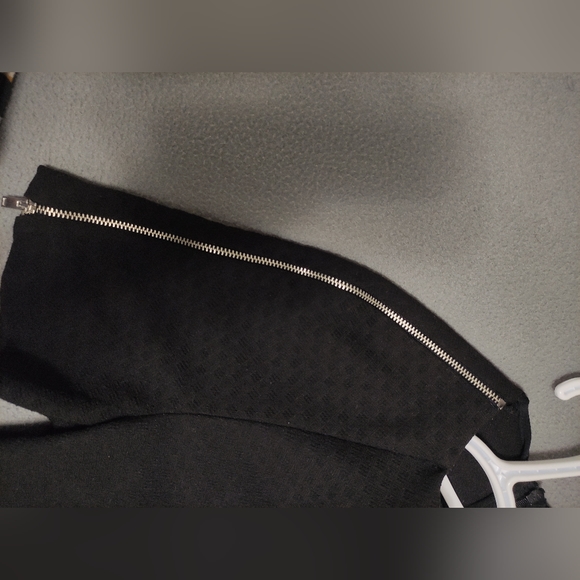 Minimal pocket front black romper, M - Picture 3 of 4